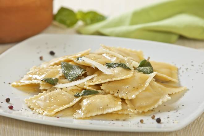 Order Ravioli Chicken and Mushroom food online from Spaghetto store, Davie on bringmethat.com