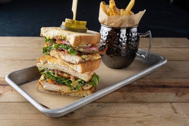 Order Cali Chicken Club food online from Bar Louie store, Orlando on bringmethat.com