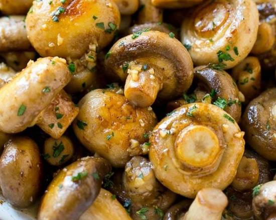 Order Fried Garlic Mushrooms food online from Mama Mia Italian Cuisine store, Knoxville on bringmethat.com