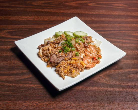 Order Combination Fried Rice food online from Royal Thai store, Chicago on bringmethat.com