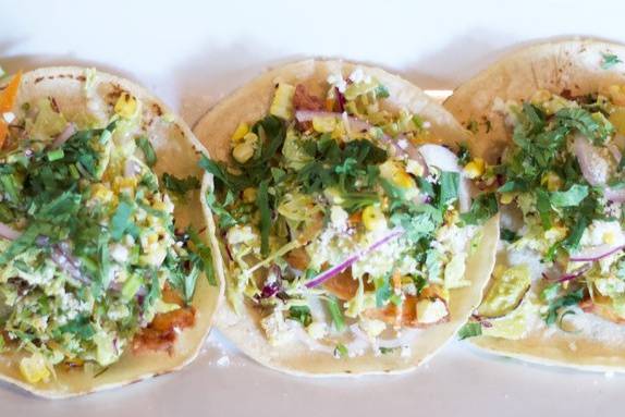 Order Southern Comfort Chicken Tacos  food online from Cocina 214 store, Winter Park on bringmethat.com
