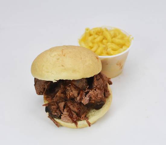 Order Kid's Beef Sandwich Special food online from Brothers BBQ store, Denver on bringmethat.com