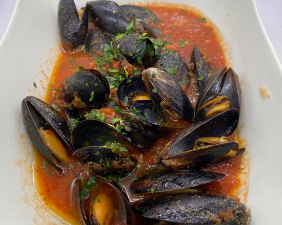 Order Sauteed Mussels food online from Spaghetto store, Davie on bringmethat.com
