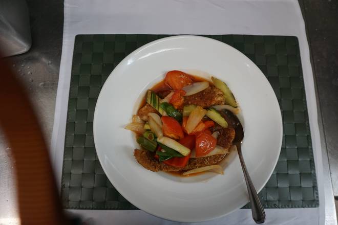 Order Sweet and Sour Fish (Pla Preow Warn) food online from Sea Siam store, Pinecrest on bringmethat.com