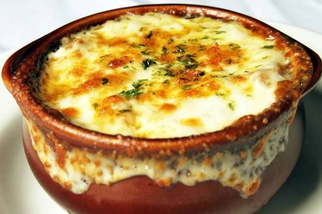 Order French Onion Soup food online from Harold Seltzer Steakhouse store, St. Petersburg on bringmethat.com