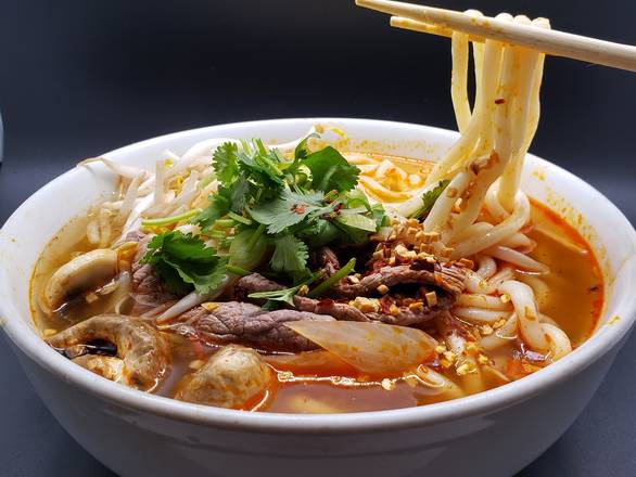 Order Tom Yum Udon Noodles  food online from Siam Rice store, Miami on bringmethat.com