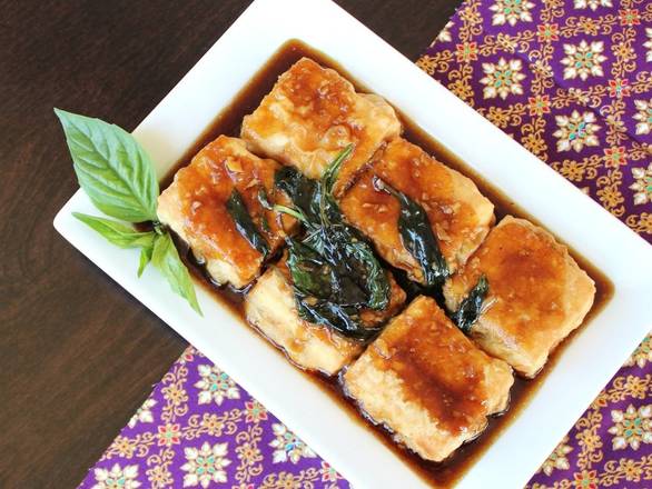 Order Fried Tofu Puffs food online from Basil Cafe Thai Cuisine store, ST PAUL on bringmethat.com