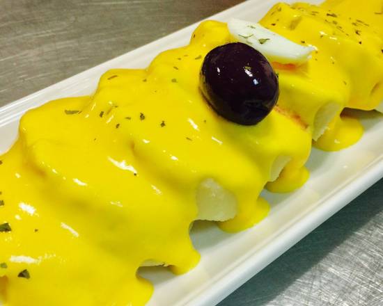 Order Papa a la Huancaina food online from Machupicchu Peruvian Cuisine Restaurant store, Miami on bringmethat.com