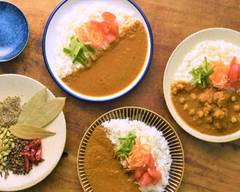 「一皿に玉ねぎ丸ごと一個」ななカレー青山 NANA CURRY AOYAMA