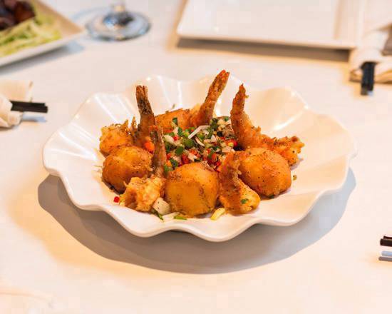 Order Salt and Pepper Shrimp and Scallops food online from Taste Of China store, New Haven on bringmethat.com