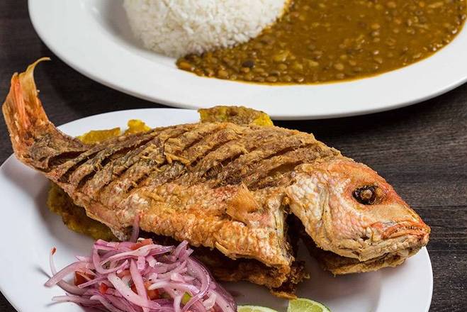Order Pargo Frito food online from El Guayaquileno Restaurant store, Elmhurst on bringmethat.com