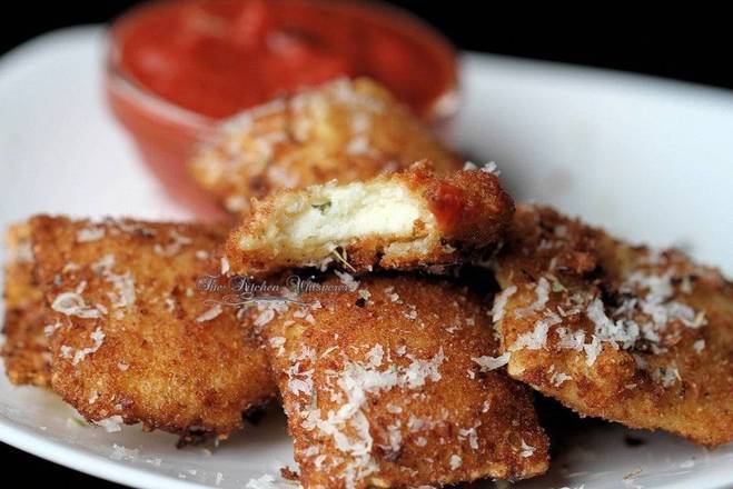 Order Fried Cheese Ravioli food online from Bangkok Fusion Café store, Saint Petersburg on bringmethat.com