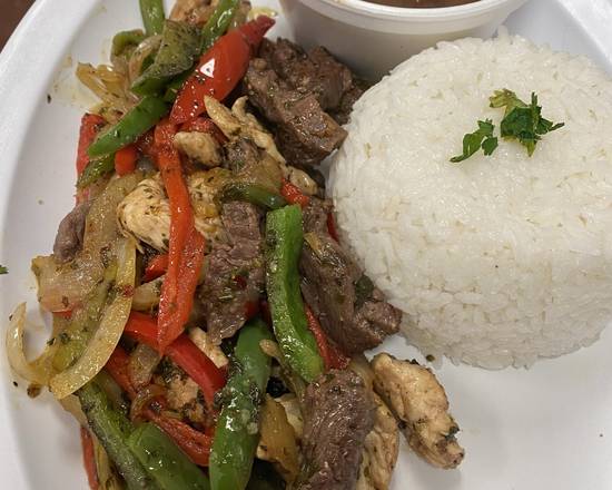 Order Fajita Mixta food online from Arepa One store, Hialeah on bringmethat.com