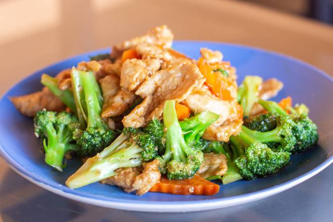 Order Broccoli Chicken food online from 101 Asian Kitchen store, Los Angeles on bringmethat.com