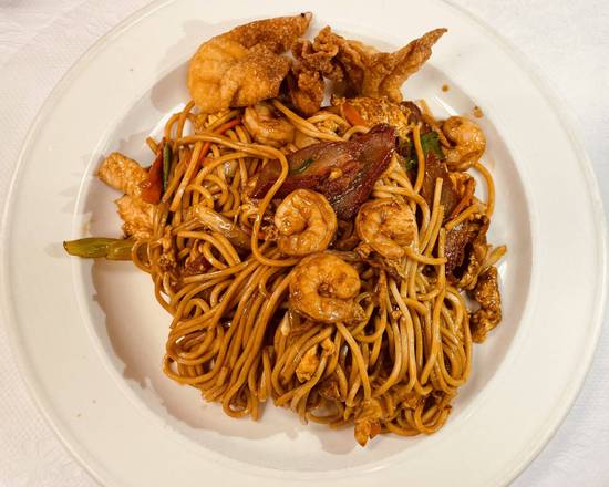 Order (L/C) Qin's Lo Mein food online from Qin Dynasty store, Houston on bringmethat.com