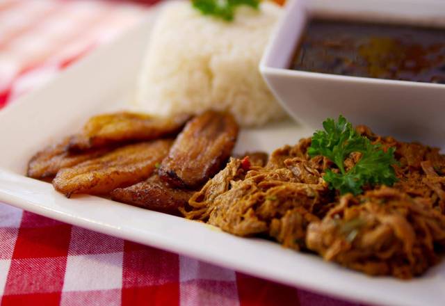 Order Pabellon Criollo food online from Central Park Food Station store, Doral on bringmethat.com