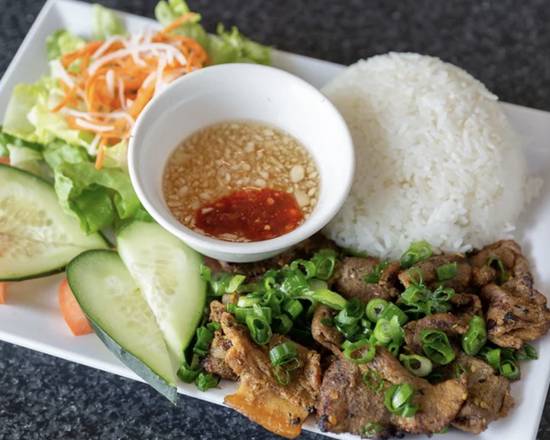 Order Cơm Thịt Heo Nướng Xả food online from Quan Mii Fountain Valley store, Fountain Valley on bringmethat.com