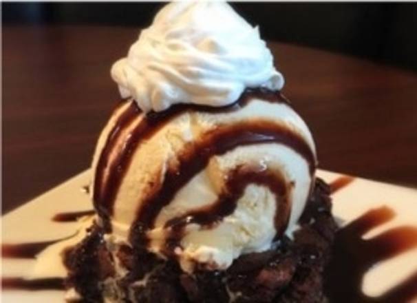 Order BISTRO BROWNIE SUNDAE food online from Ovation Bistro & Bar-Lakeland store, Lakeland on bringmethat.com