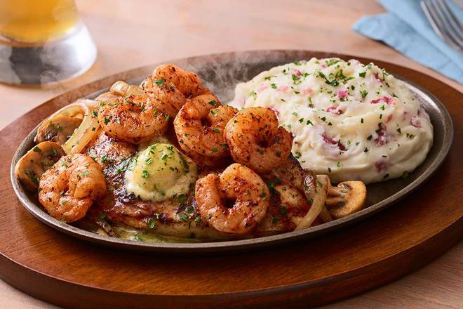 Order Bourbon Street Chicken & Shrimp food online from Applebee store, Manhattan on bringmethat.com