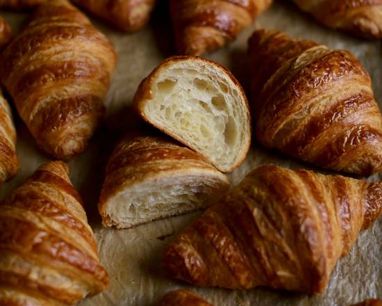 Order Butter Croissant food online from La Boulangerie De San Francisco store, San Francisco on bringmethat.com