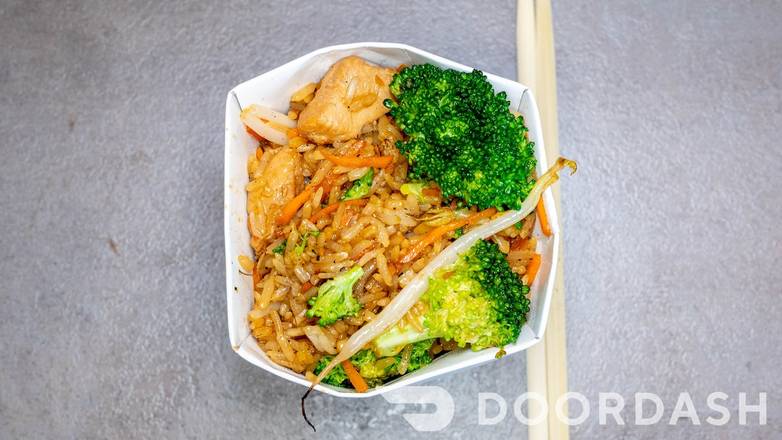Order Garlic, Ginger & Soy food online from Urban Wok store, Saint Paul on bringmethat.com