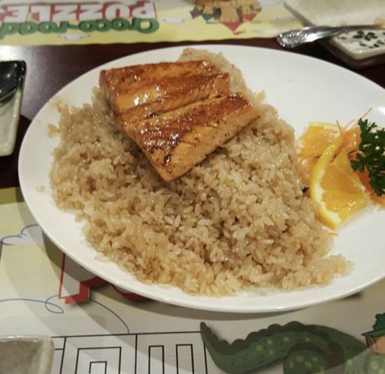 Order King Salmon Fried Rice food online from Sushi Bear Sushi & Grill store, Jacksonville on bringmethat.com