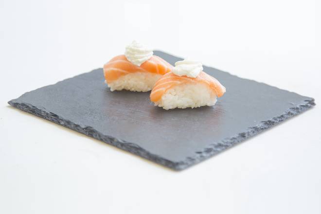 Sushi saumon fromage