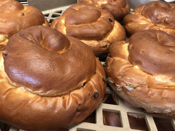 Order Round Raisin Challah - Friday's ONLY food online from Arizona Bread Company store, Scottsdale on bringmethat.com