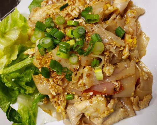 Order 46 Pad Kai Kua Noodle food online from Suthathip Thai Restaurant store, Anaheim on bringmethat.com