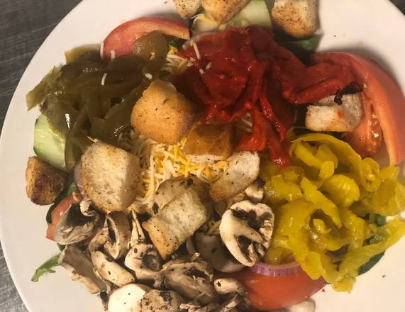 Order Garden Salad food online from Bold Pizza store, Philadelphia on bringmethat.com