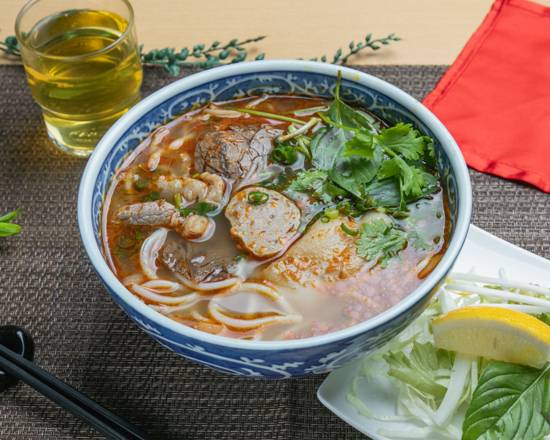 本場ベトナム料理 フォーロック Authentic Vietnamese Food Four Rockの出前 宅配 テイクアウトメニュー ウーバーイーツ