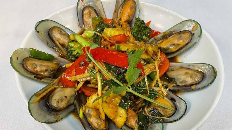 Order #40. Gulf of Siam food online from Thai House store, Charlotte on bringmethat.com