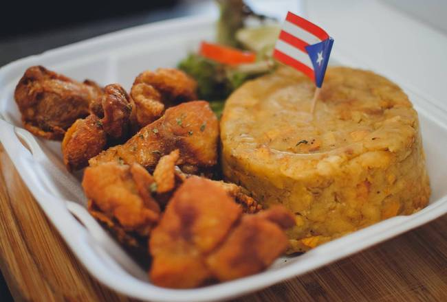 Order Crackling Fried Chicken  food online from VenPaca Food Truck store, Melbourne on bringmethat.com
