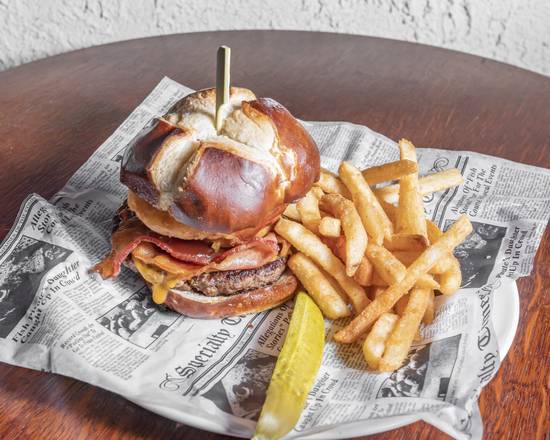 Order The Western Burger (8 oz) food online from Wild Onion Brewery & Banquets store, Barrington on bringmethat.com