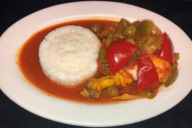 Order Pollo Guisado food online from El Tipico Quetzal Cafeteria store, West Palm Beach on bringmethat.com