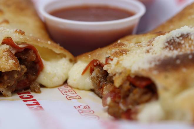 Order King's House Calzone  food online from King's Pizza store, Daytona Beach on bringmethat.com
