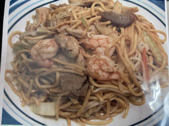 Order House Lo Mein food online from Canton House store, Port Saint Lucie on bringmethat.com