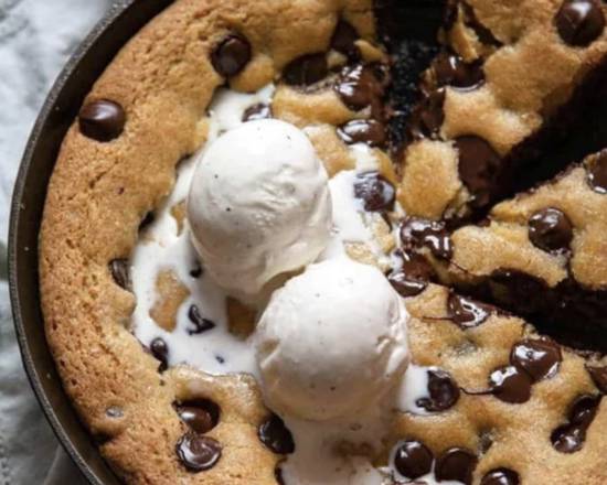 Order Skillet Baked Chocolate Chip Cookie food online from 33 Taps store, Los Angeles on bringmethat.com