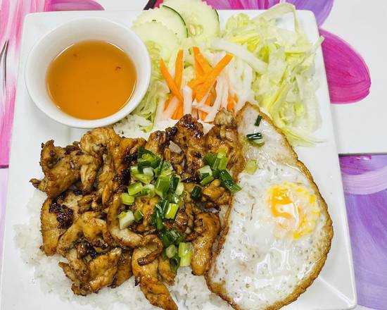 Order C1. Grilled Chicken And Eggs food online from Pho Binh Minh store, Maple Valley on bringmethat.com
