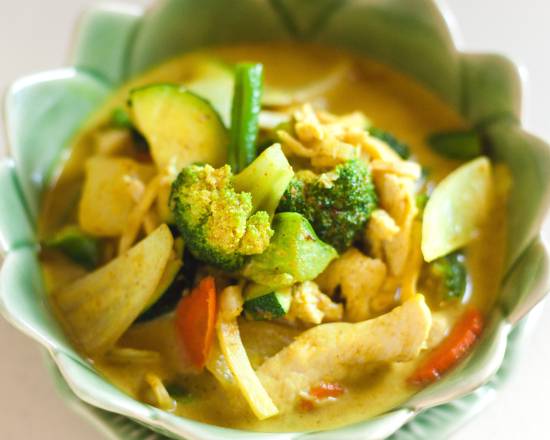 Order Royal Thai Curry food online from Little Thai Restaurant store, Seattle on bringmethat.com