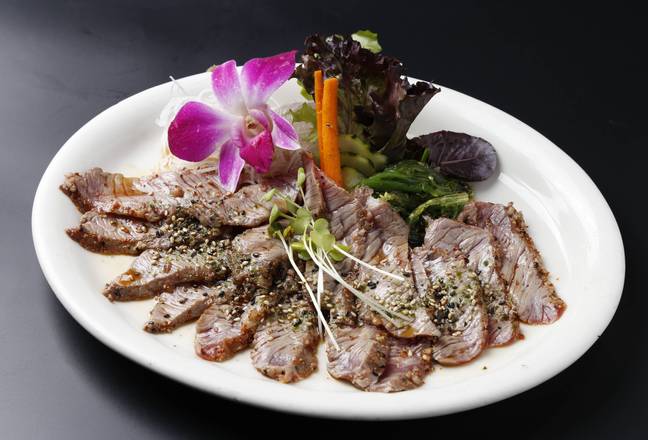 Order Lava Tataki food online from Yanagi Sushi & Grill store, Dublin on bringmethat.com