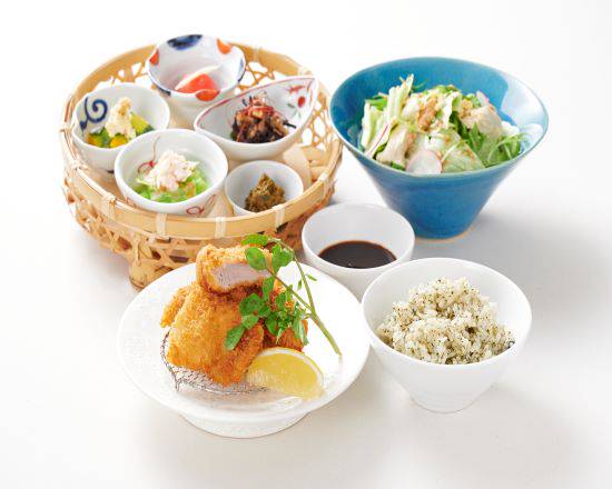 おばんざい 炙り焼き 酒 菜な 渋谷マークシティ Obanzai Fire Roasted Sake Nanaの出前 宅配 テイクアウトメニュー ウーバーイーツ