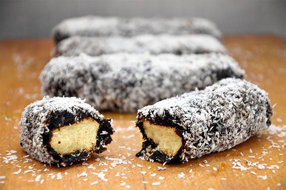 Order Italian Ladyfinger Crunchy Cookies Dipped in Chocolate - X6 in a Box food online from Lb Cake Stop store, Baldwin Park on bringmethat.com