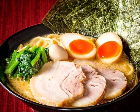 横浜家系ラーメン 町田商店 宮益坂店 Pork Bone Soup Ramenの出前 宅配 テイクアウトメニュー ウーバーイーツ