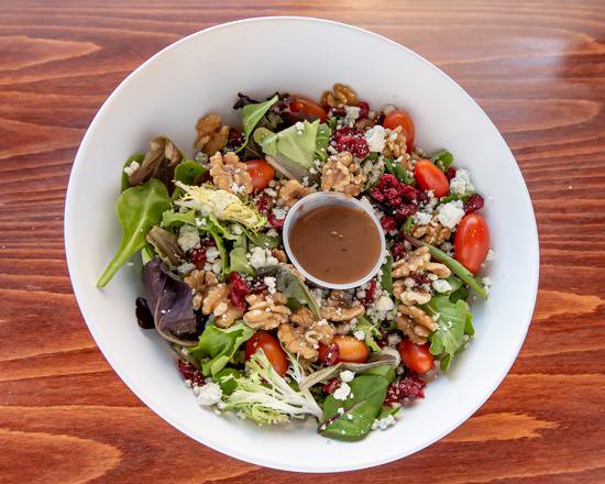 Order Roma Salad food online from Est Est Est Pizza store, New Haven on bringmethat.com