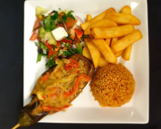 Aubergine farcie aux légumes