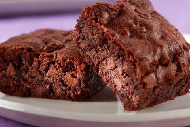 Order Brownie food online from Mama Mia Italian Cuisine store, Knoxville on bringmethat.com