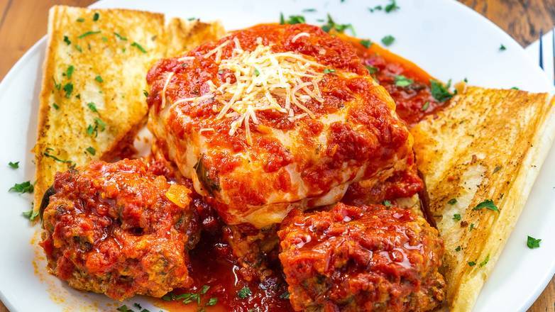 Order Mile High Lasagna food online from Moretti's Ristorante & Pizzeria store, Hoffman Estates on bringmethat.com