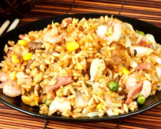 Order Mixed Fried Rice food online from La Granja store, North Miami Beach on bringmethat.com