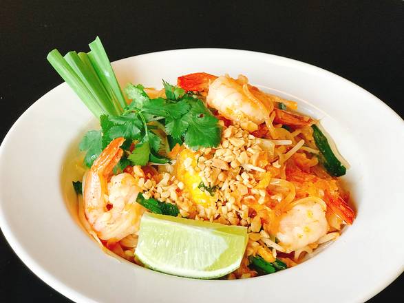Order Pad Thai Noodles food online from Thai Curry Simple store, Seattle on bringmethat.com